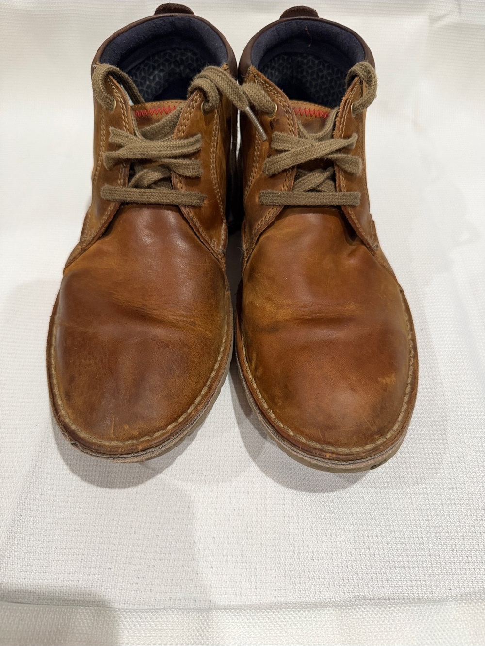 Collection by Clarks Men's Brown Distressed Leather Casual Chukka Boots. 9M